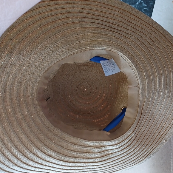 Sun shade hat with add floral accents, one of a kind! - Picture 4 of 4